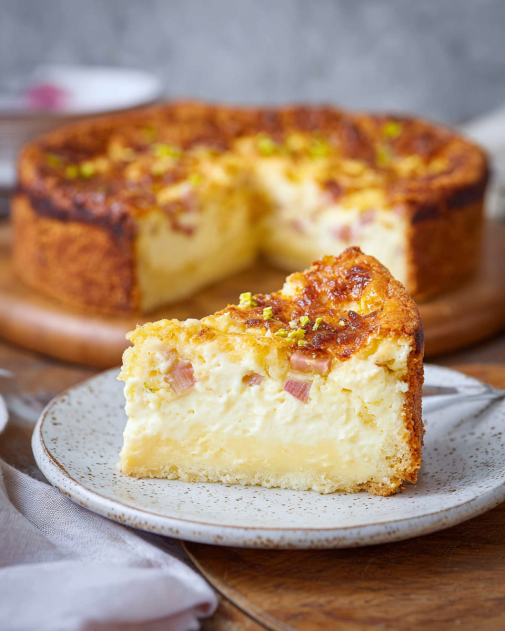 Deutscher Rhabarber-Käsekuchen mit Quark