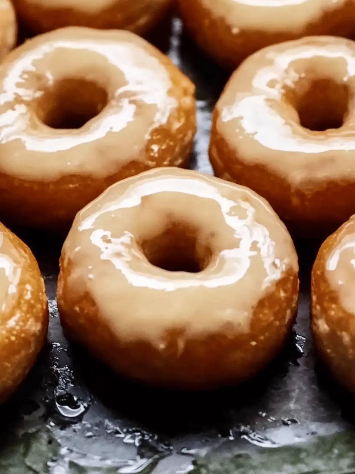 Vegan Kürbis-Donuts mit Zimt-Ahornsirup Glasur Rezept 3 Vegan Kürbis-Donuts mit Zimt-Ahornsirup-Glasur Rezept