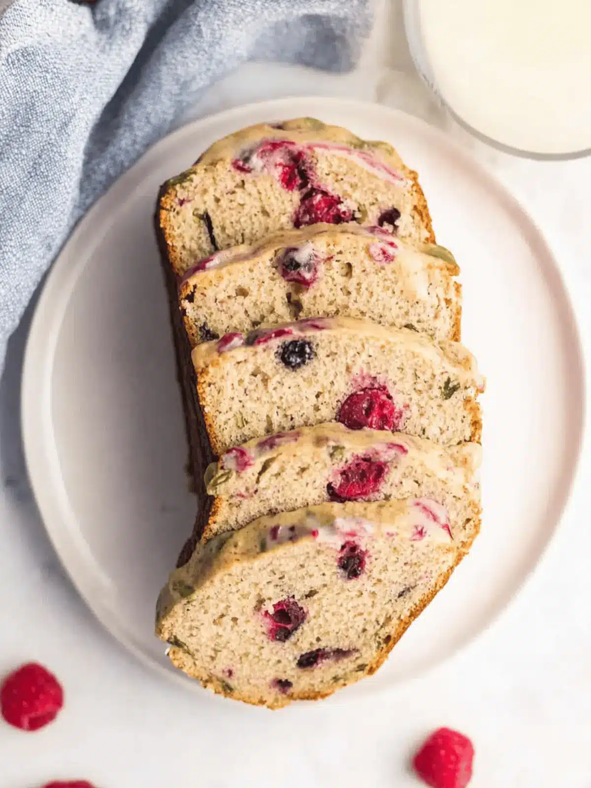Vollkorn-Dreifach-Beeren-Bananenbrot für den perfekten Snack 3 Vollkorn-Dreifach-Beeren-Bananenbrot