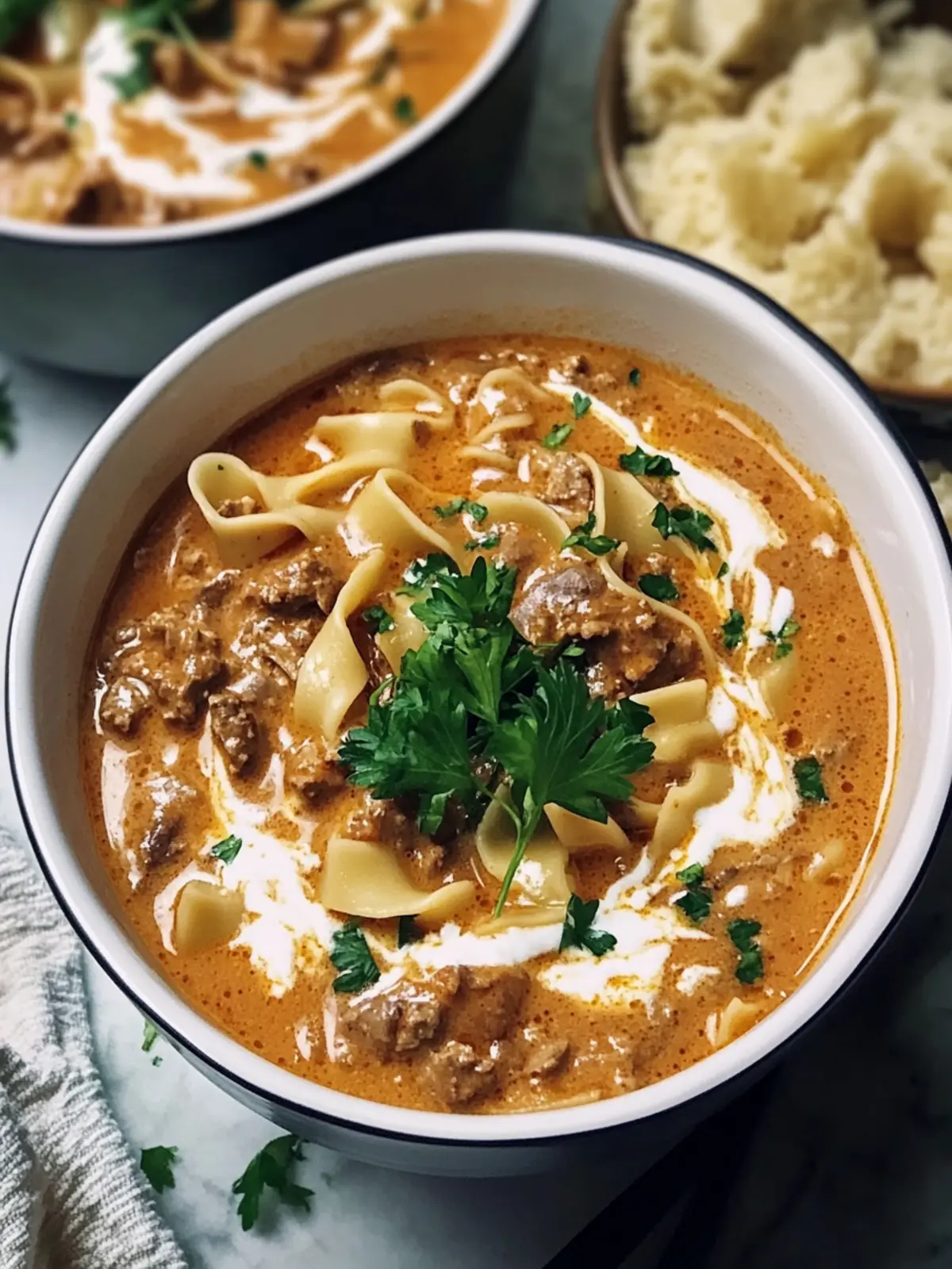 Herzhafte Stroganoff Hack Suppe für kalte Tage genießen 3 Stroganoff Hack Suppe